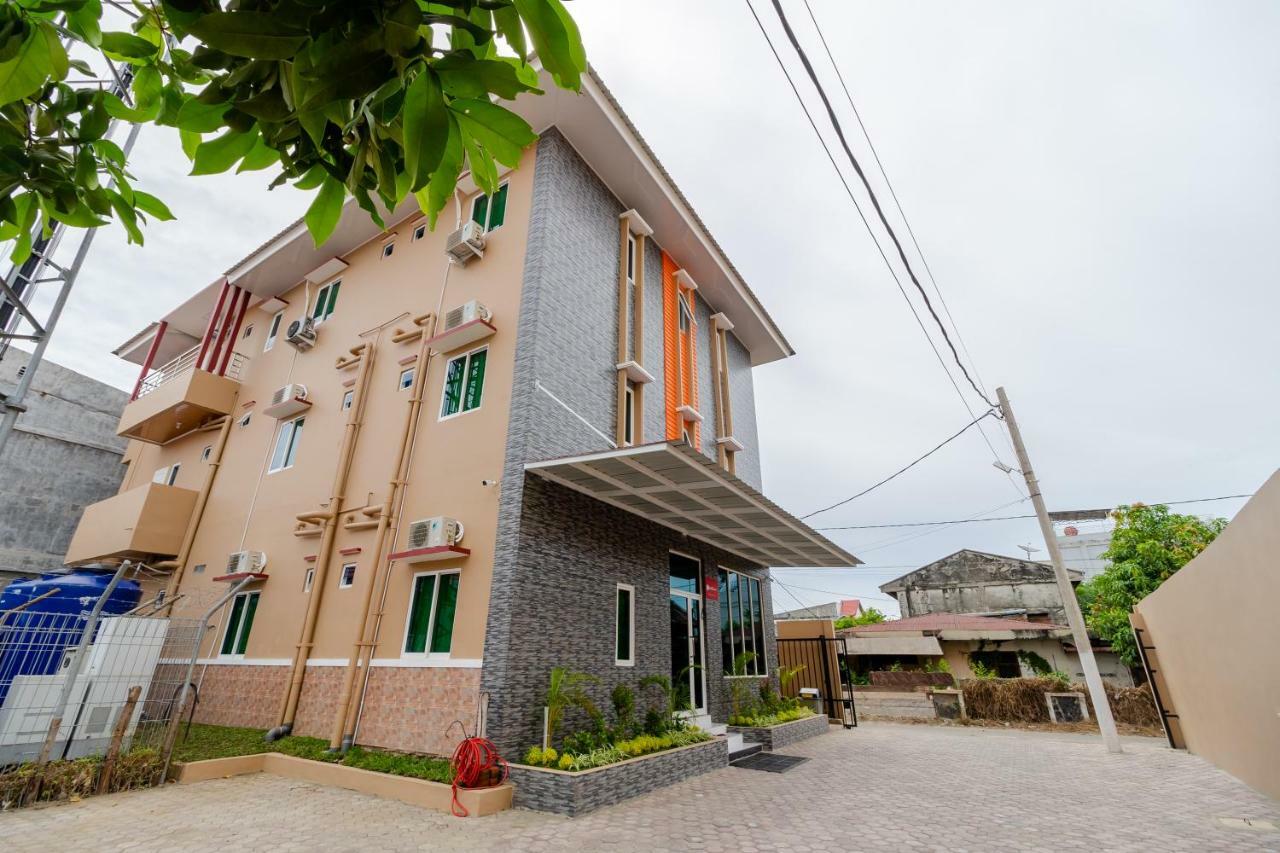 Отель Reddoorz Syariah @ Panglima Polem Aceh Банда-Ачех Экстерьер фото