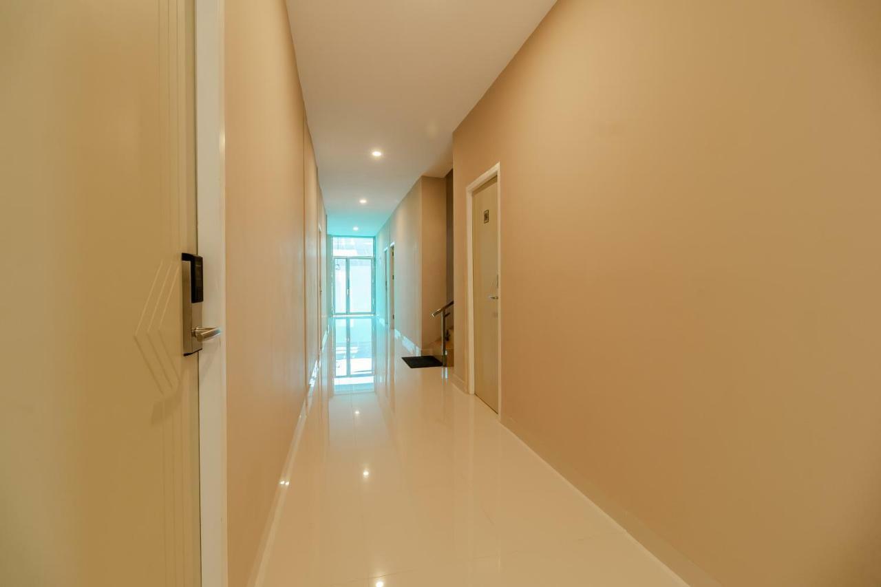 Отель Reddoorz Syariah @ Panglima Polem Aceh Банда-Ачех Экстерьер фото